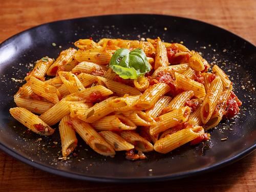 NAPOLİTO SOSLU PENNE